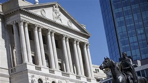 İ­n­g­i­l­t­e­r­e­ ­M­e­r­k­e­z­ ­B­a­n­k­a­s­ı­­n­d­a­n­ ­2­7­ ­y­ı­l­ı­n­ ­e­n­ ­b­ü­y­ü­k­ ­f­a­i­z­ ­a­r­t­ı­ş­ı­